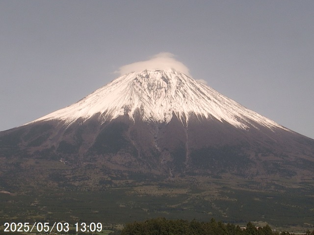 Mt. Fuji seen from Fujinomiya. 