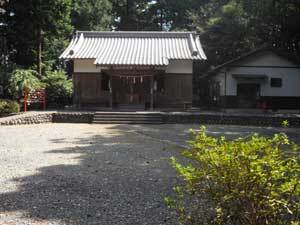 写真：隣接する八幡神社