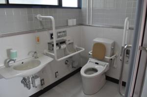 写真：愛鷹広域公園の多機能トイレ