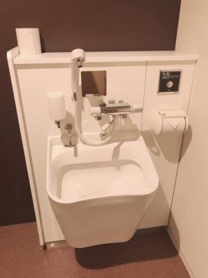 写真：バリアフリーのトイレ2