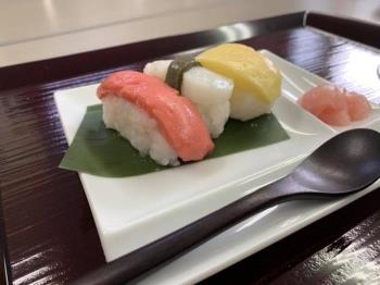 写真：普通のお寿司のようなソフト食
