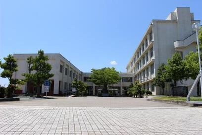 写真：静岡県立浜松湖南高等学校　外観