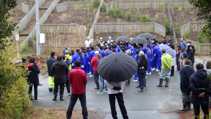 磐田市卒業記念植樹に約150名が参加しました