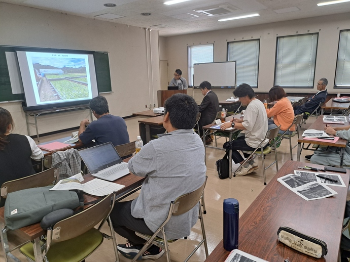 写真：経営計画発表会の様子