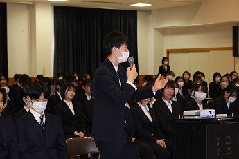 開校記念講演