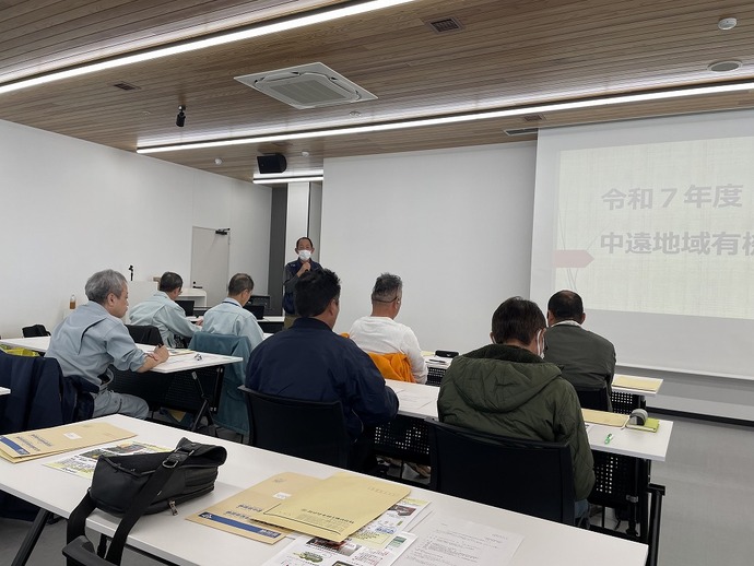 研究会の風景（会長挨拶）