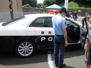 写真：菊川警察署による車両展示等の様子