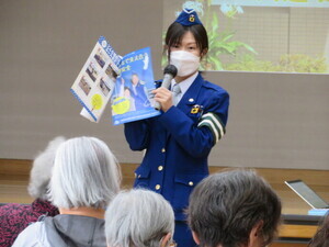 写真：静岡南署員による広報の実施