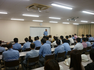 写真：積水ハウス株式会社での講話の様子