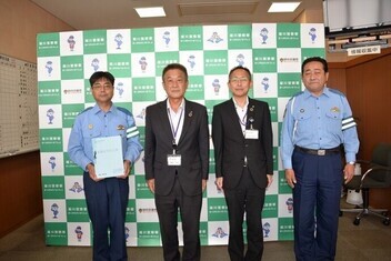 写真：JA遠州夢咲安全運転宣言書提出式
