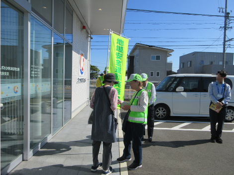 写真：来店者への呼びかけ