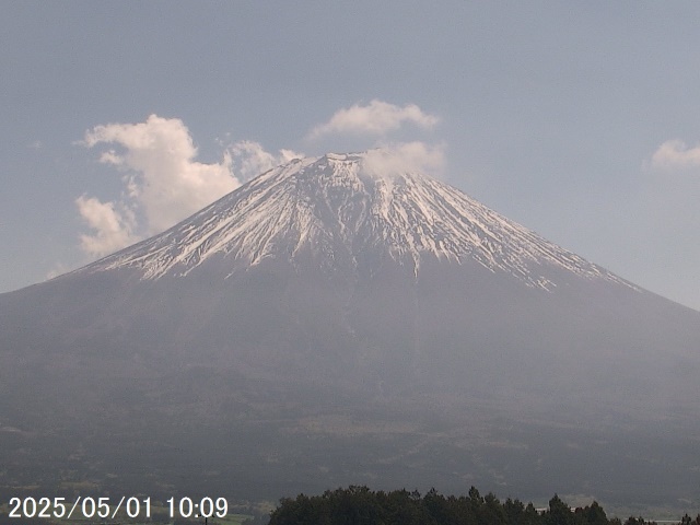 Mt. Fuji seen from Fujinomiya. 