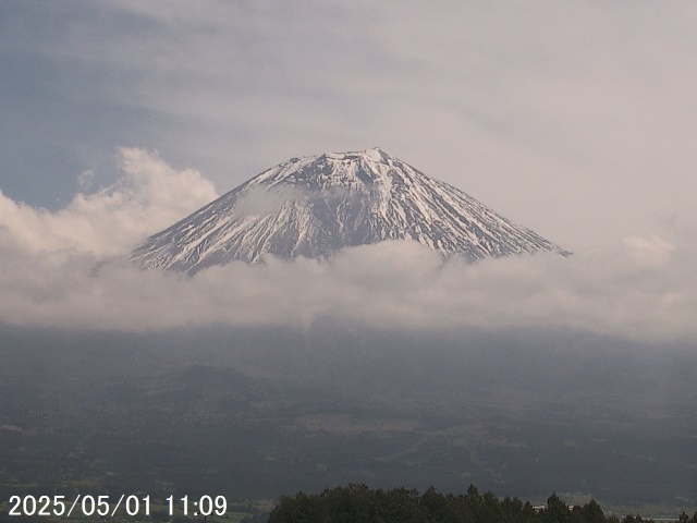 Mt. Fuji seen from Fujinomiya. 