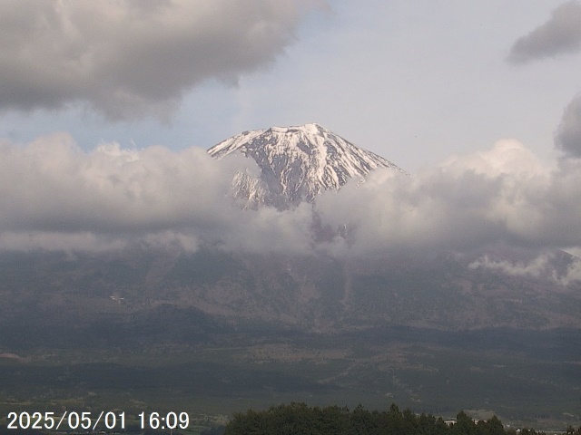 Mt. Fuji seen from Fujinomiya. 