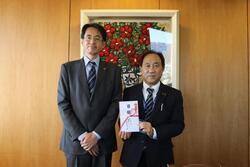 写真:シーキューブ静岡グループ従業員一同