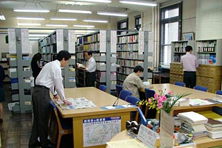 写真：図書室1