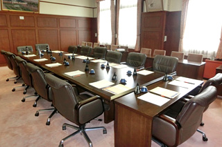 写真：議会運営委員会室1