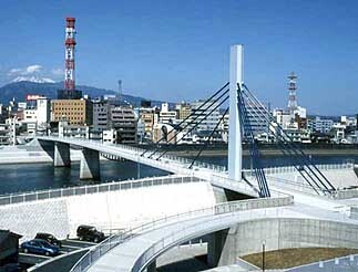 写真:あゆみ橋
