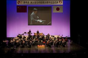 写真:交響楽団演奏