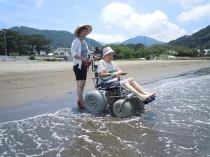 写真：水陸両用車椅子