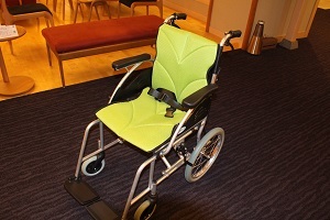 写真：館内用の車椅子