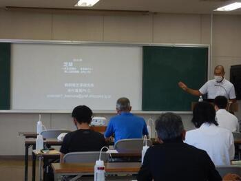 写真:座学の様: