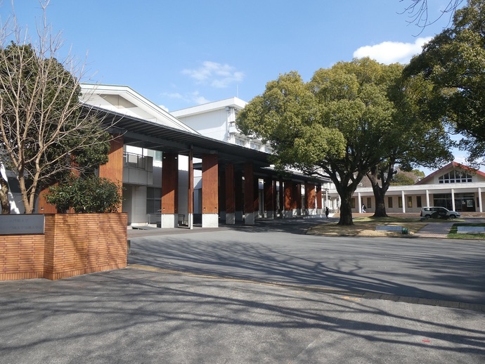 写真：農林環境専門職大学短期大学部