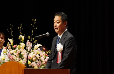 長崎山梨県知事