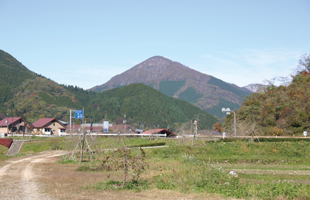 写真：新庄富士［笠杖山］
