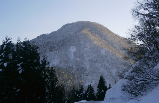 写真：利賀富士［尾洞山］