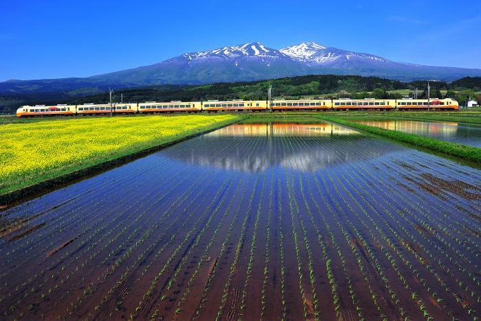 写真：出羽富士