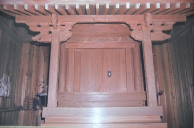 写真：三倉八幡神社本殿　附棟札2枚（天文21年、貞享元年）