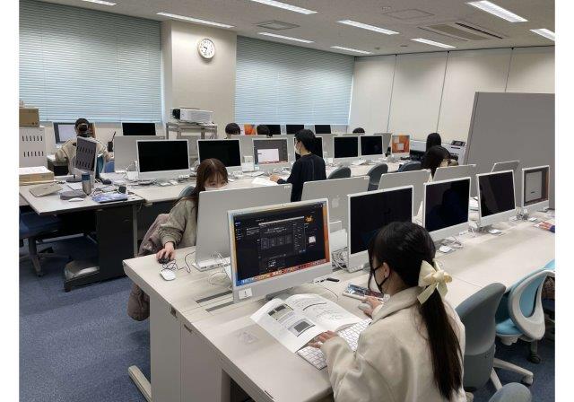 写真：グラフィックデザイン　総合2