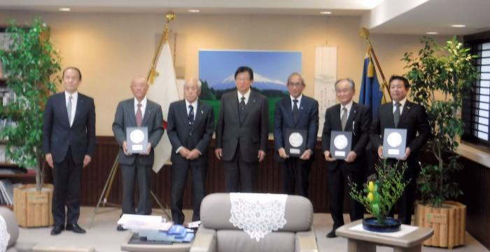 写真:知事表敬の様子