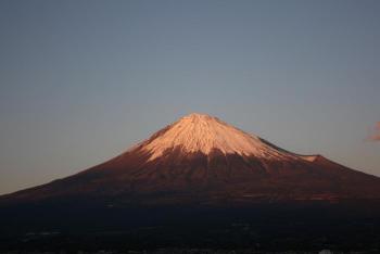 写真：富士養鱒漁協から見える富士山