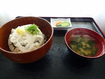 写真:沖あがり食堂イカス丼