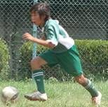 写真：サッカーをする子供3