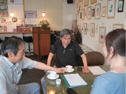 写真：協会について話合う様子