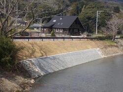 写真：復旧後の那賀川