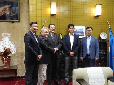 写真：モンゴル国20分都市委員会団による表敬