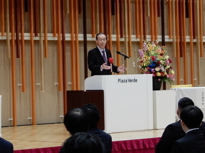 写真：250312県立工科短期大学校卒業式　祝辞