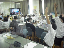 写真:藤枝市立西益津中学校ワークショップ