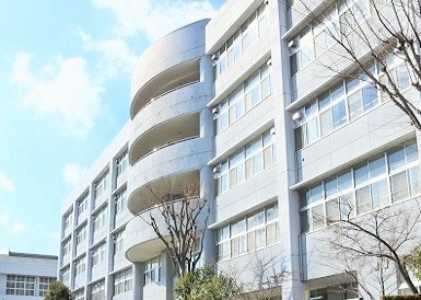 写真：静岡県立静岡中央高等学校　外観