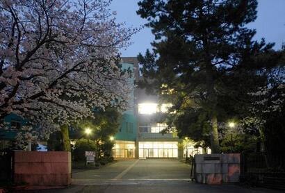 写真：静岡県立浜松北高等学校　外観