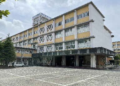 写真：静岡県立浜松工業高等学校　外観