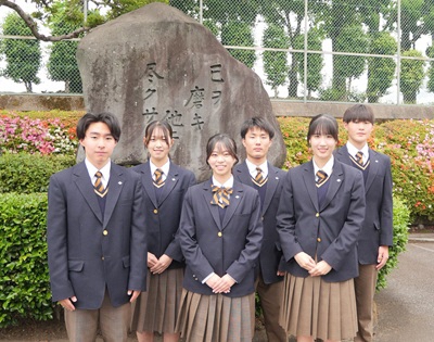 写真：静岡県立富士東高等学校　生徒
