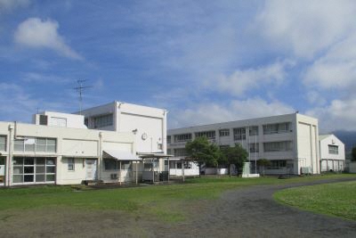 写真：静岡県立沼津特別支援学校　外観