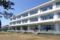 写真：静岡聴覚学校　外観