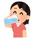 イラスト：水を飲む女性