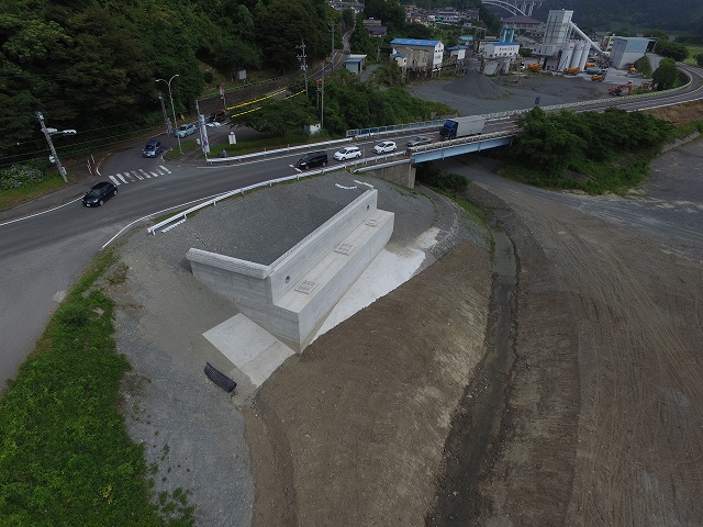 写真:支承設置場所の上空写真2
